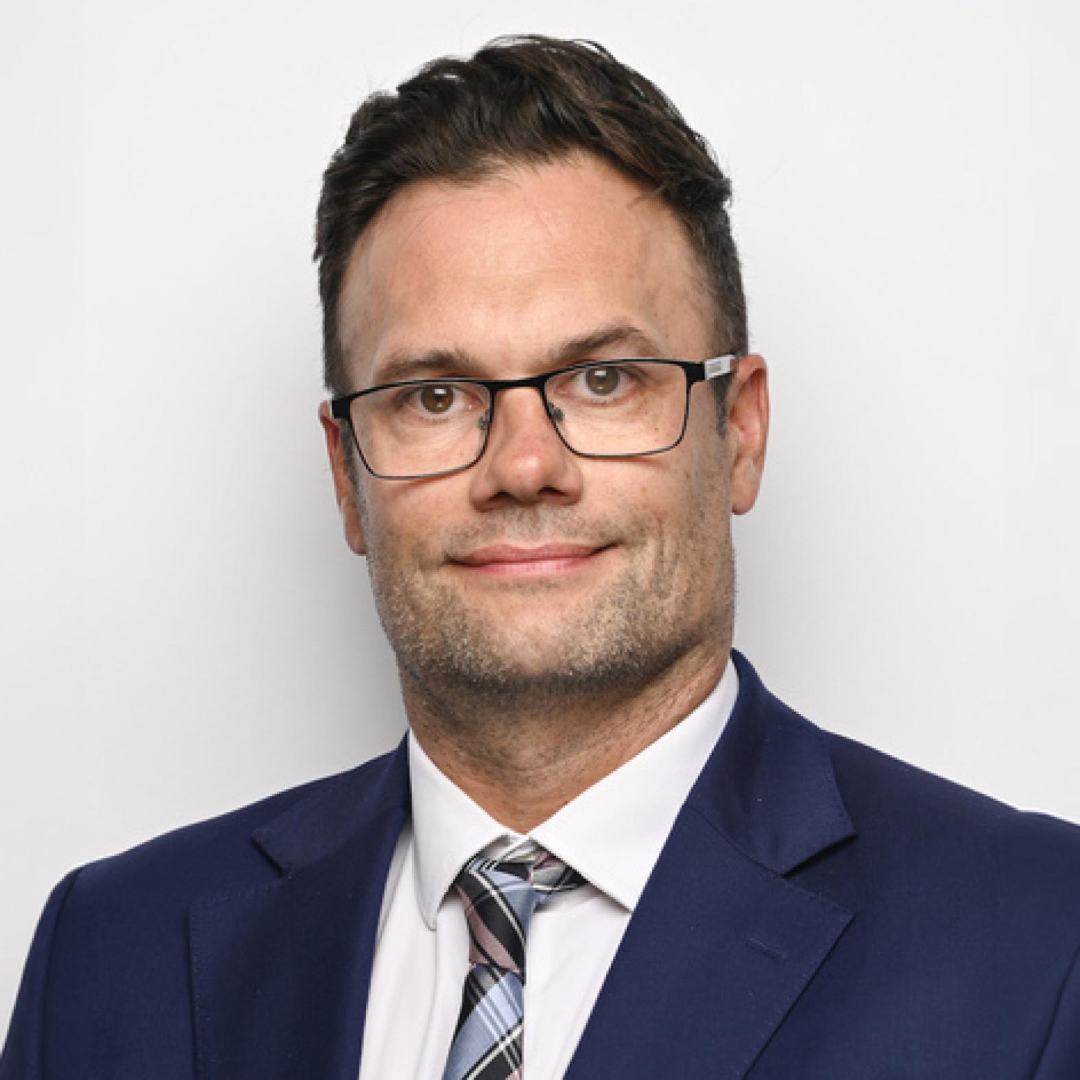 Mr Daniel King